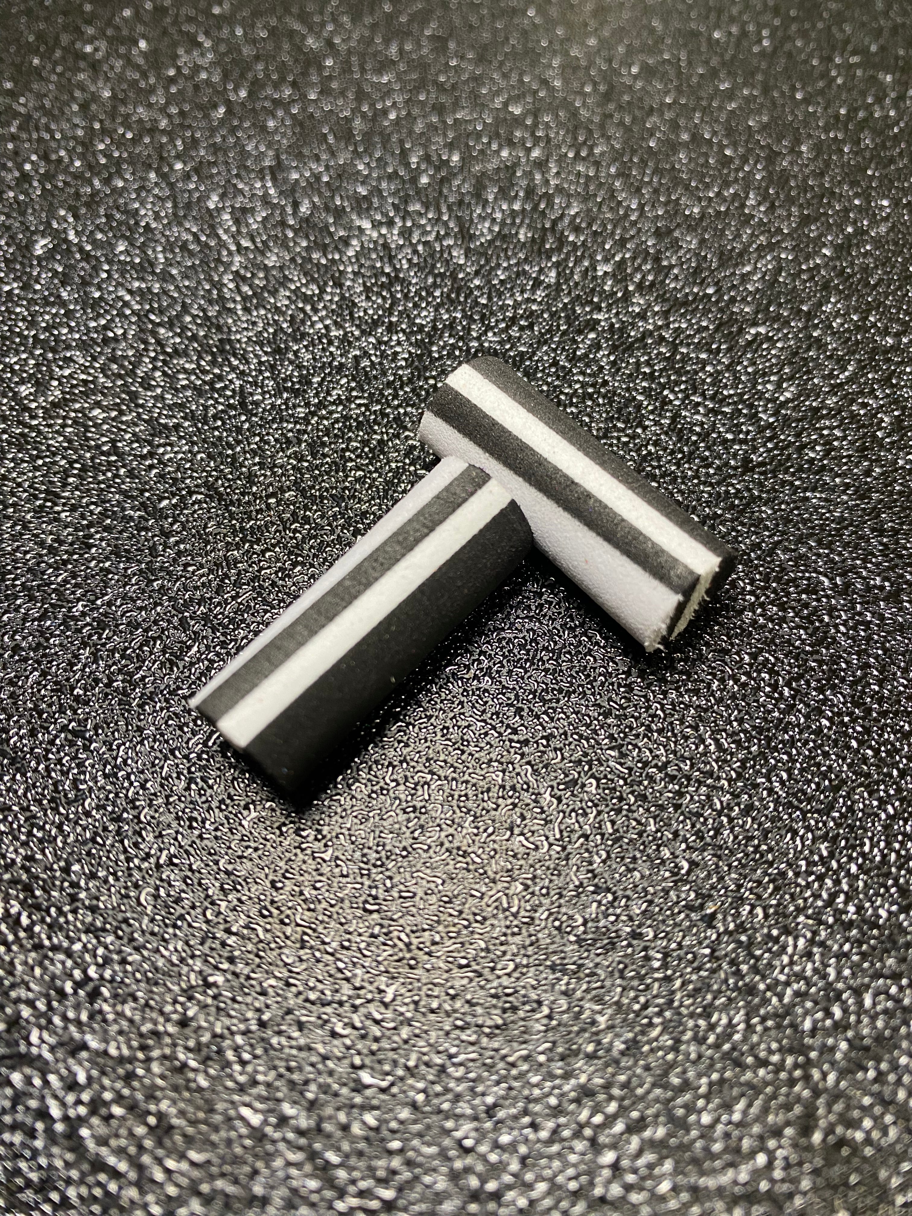 Mousse 10mm blanc noir x2